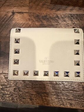 Valentino Garavani Cream Leather Bifold Wallet with Gold Rockstuds